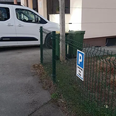 Apartma Tara Apartamento *