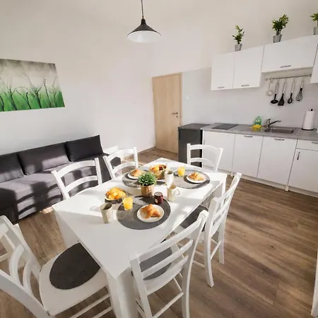 아파트 Apartma Tara *